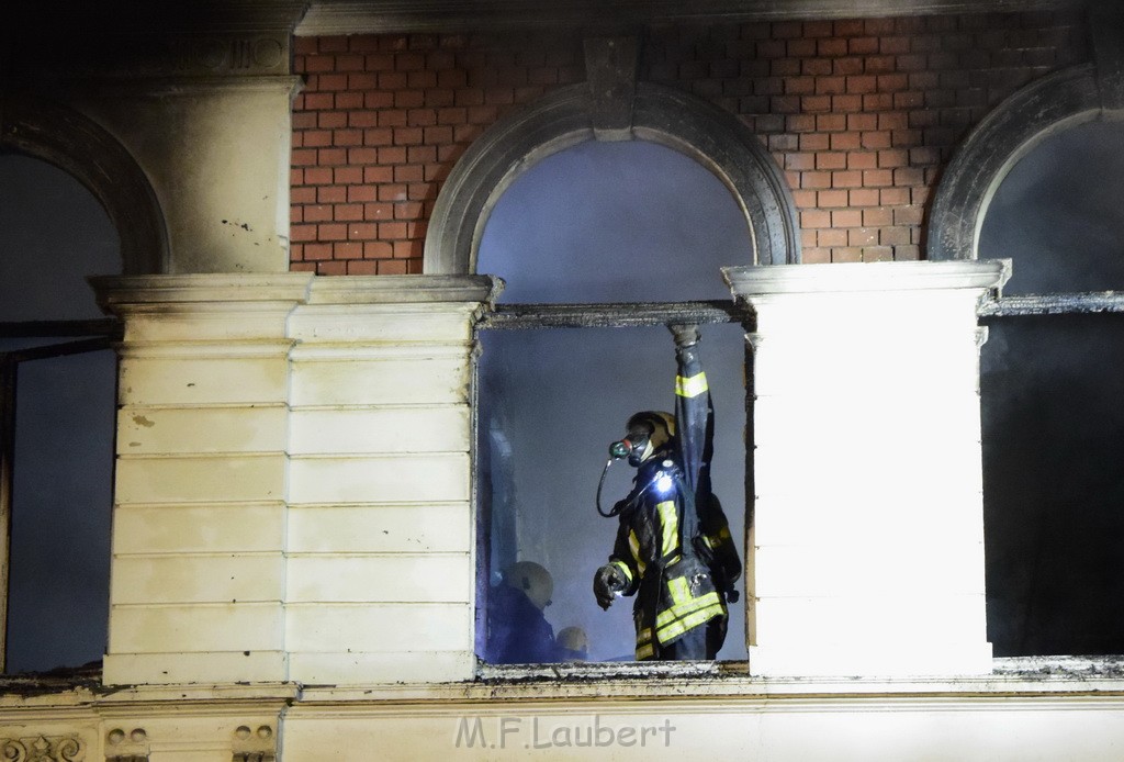 Feuer 2 Y Koeln Ehrenfeld Everhardtstr P184.JPG - Miklos Laubert